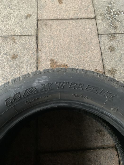 Комплект зимних шин