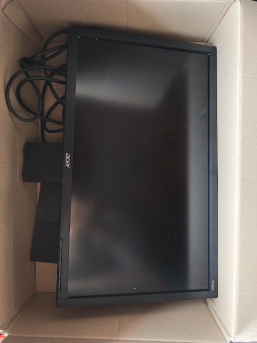 Монитор Acer 21"