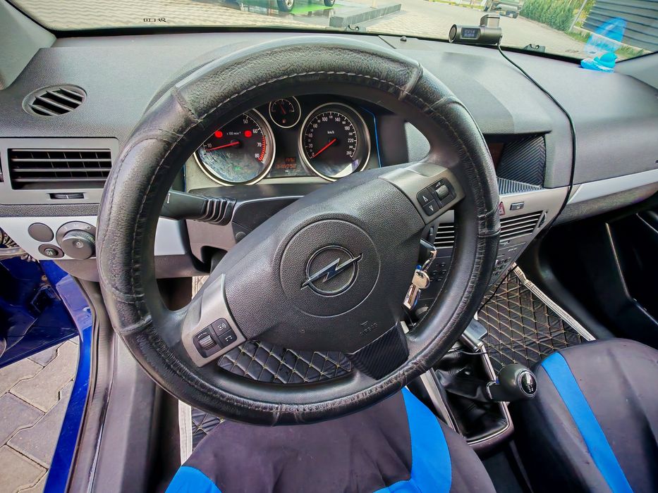Vând Opel Astra h