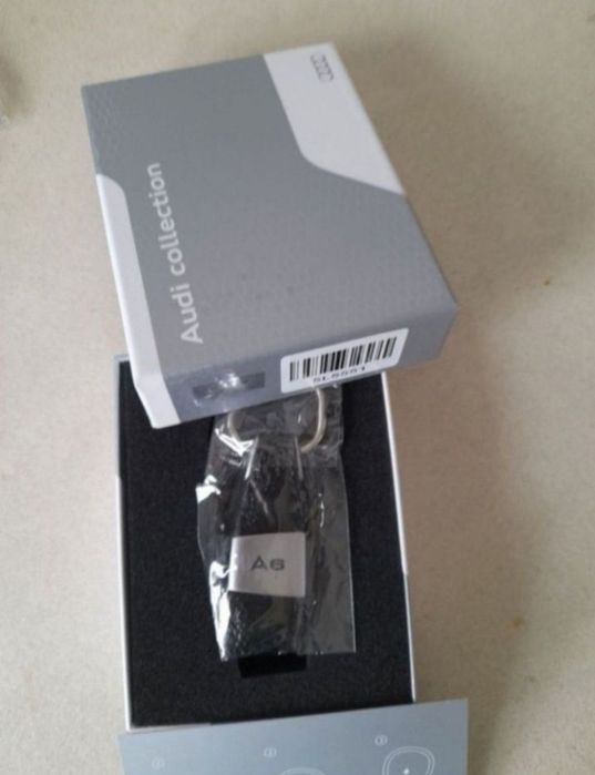 breloc piele original audi a1 a2 a3 a4 a5 a6 a7 a8 q1 q2 q3 q5 q7 q8