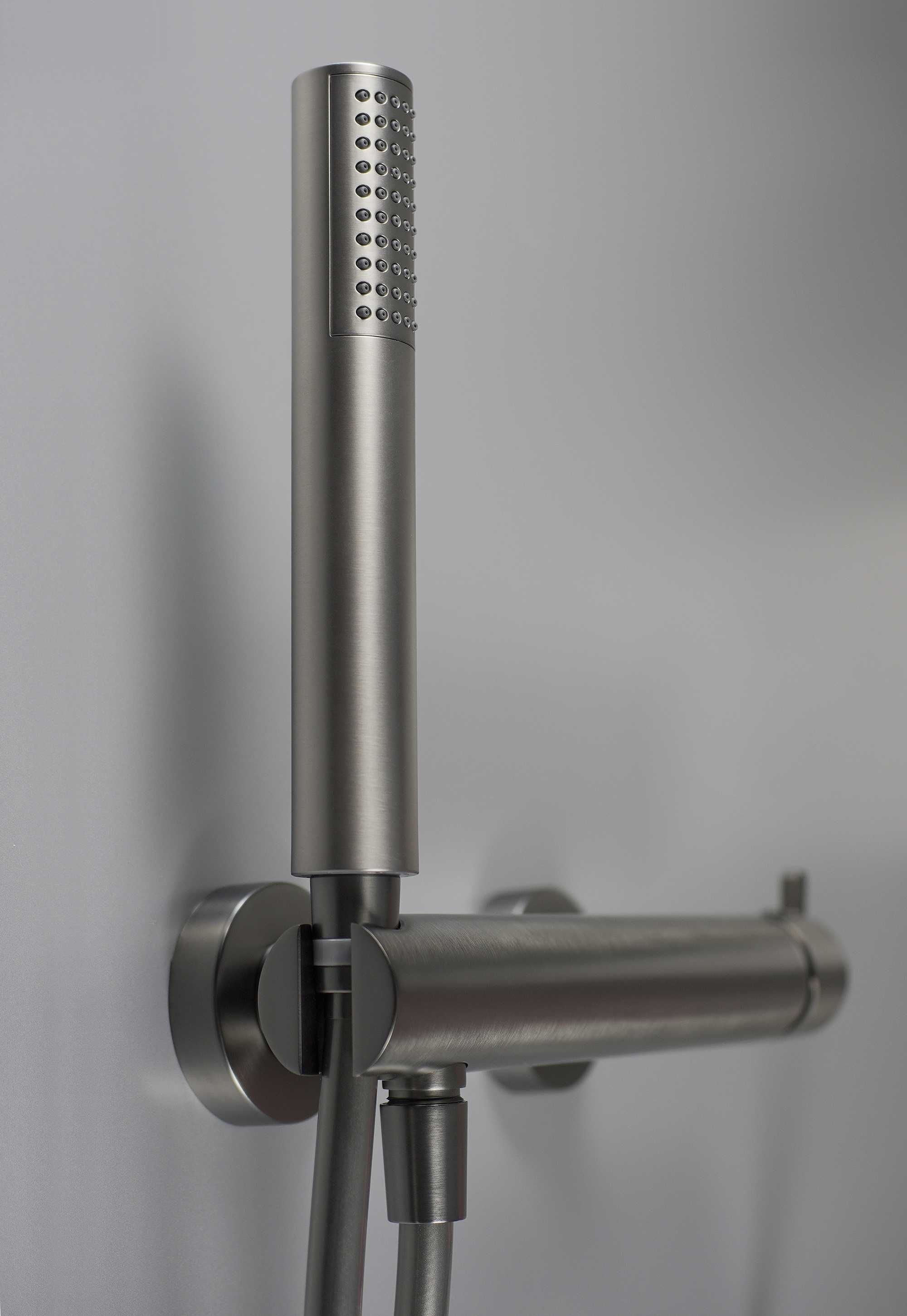 Комплект Титаниев смесител с душ слушалка тип Дъжд Silia Titanium