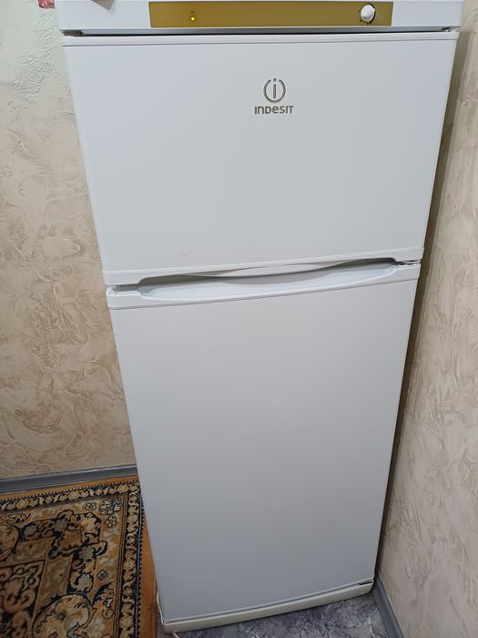 Холодильник Индезит