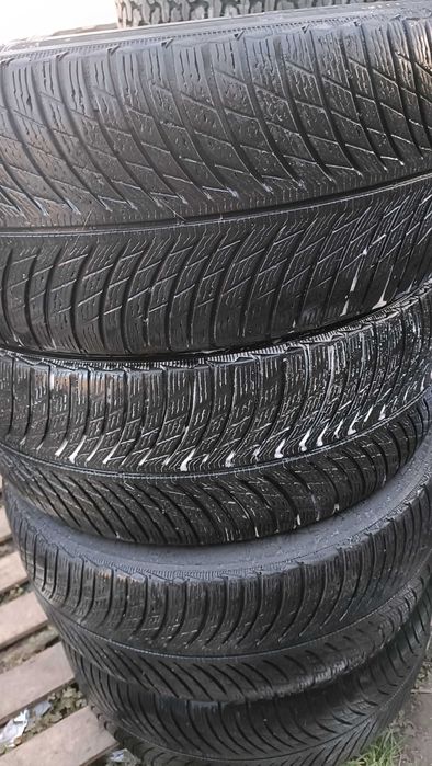 Vând anvelope 275/46/20 runflat