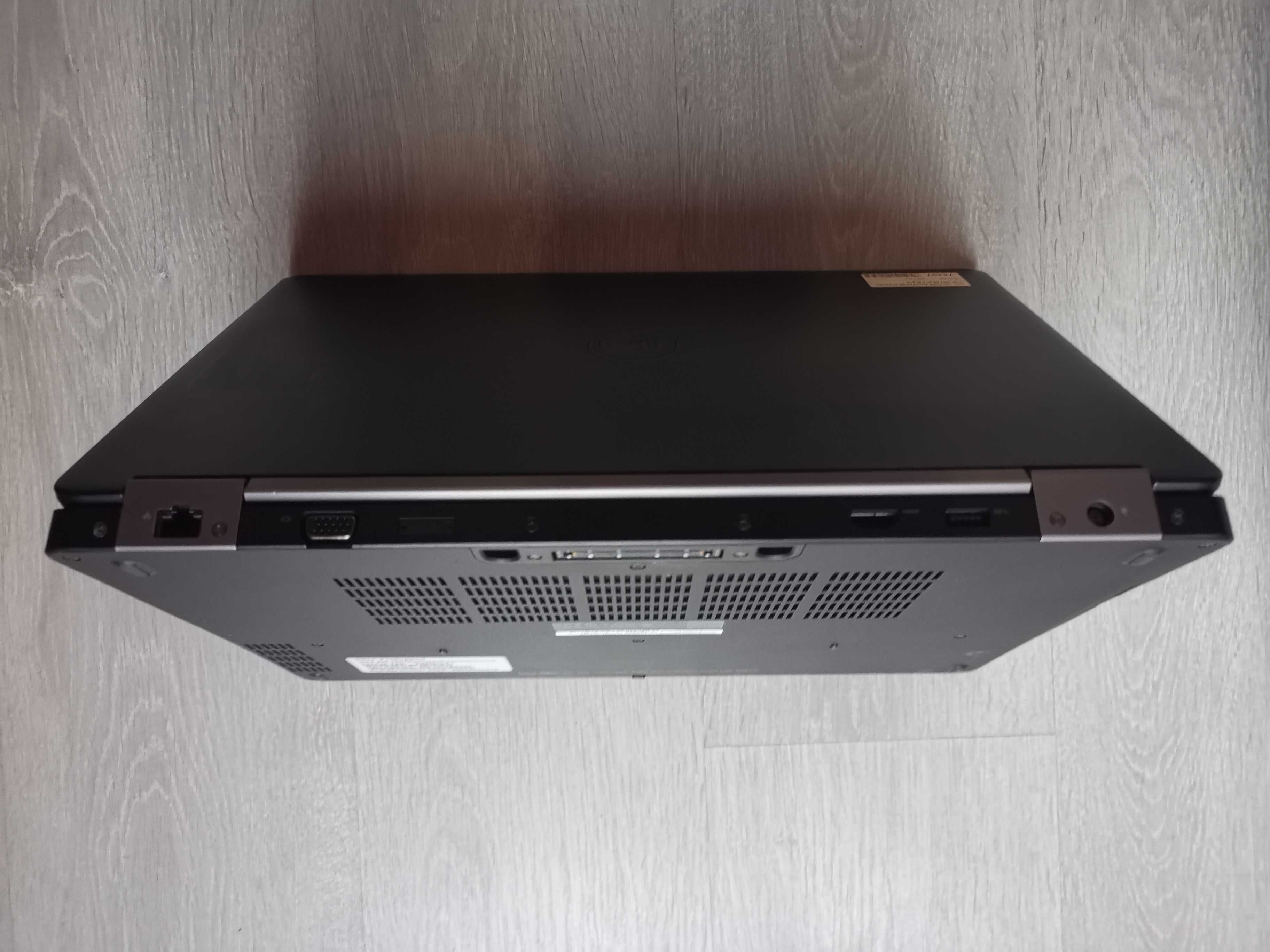 Лаптоп 15.6" Dell Latitude E5570 Windows 11 + Office 240GB SSD 4GB RAM