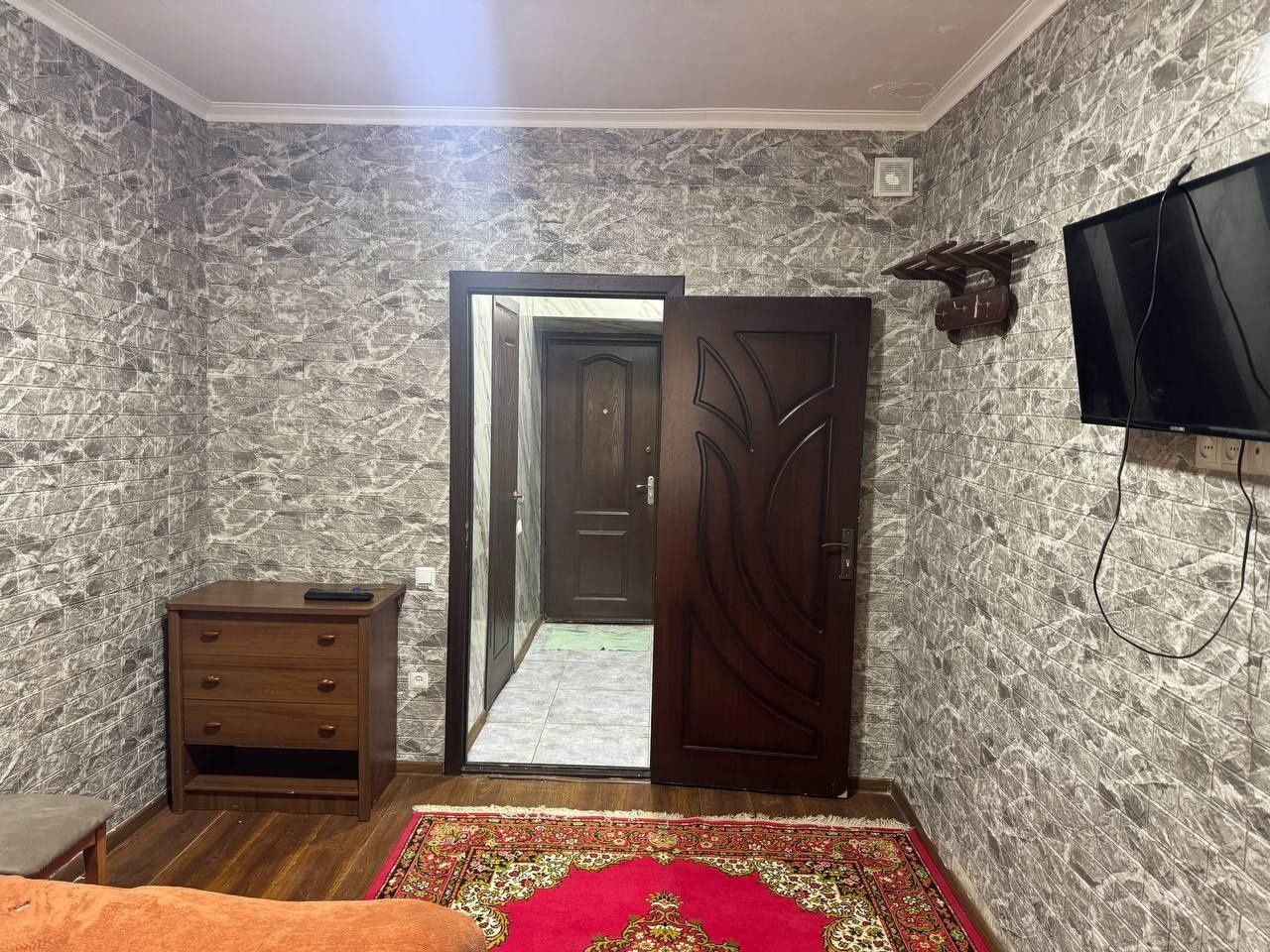 Аренда Опшага 1ком 1 этаж   все удобства есть фото реально