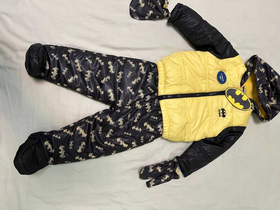 НОВ сет от зимно яке ,шушляков панталон и ръкавици Batman