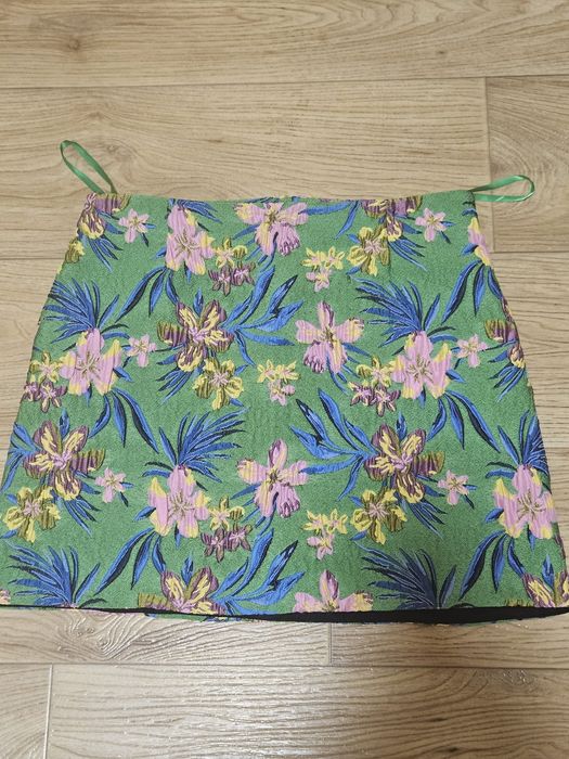 Fusta de damă inflorata River Island