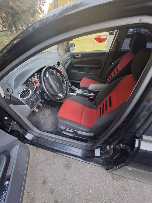 Vând mașină Ford Focus, benzină