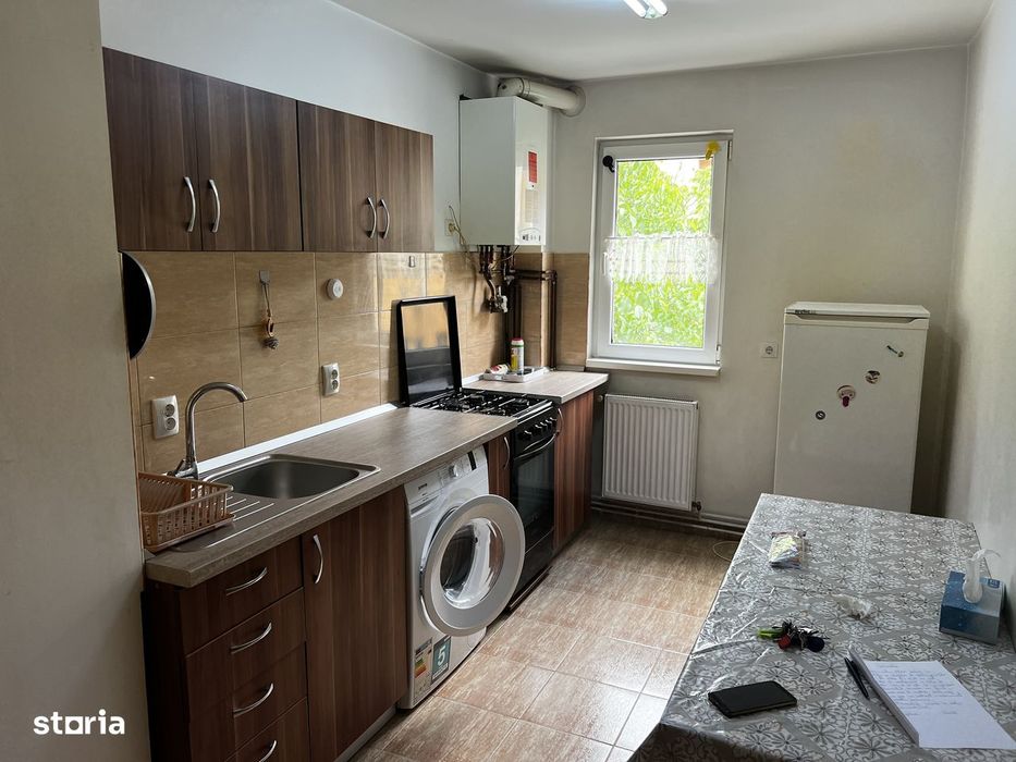 Apartament de zona Rahova de închiriat etaj 3.