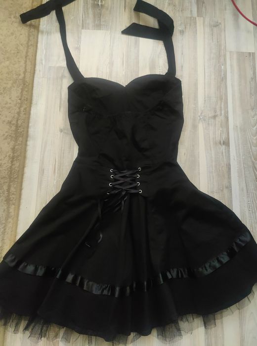 Черна къса рокля