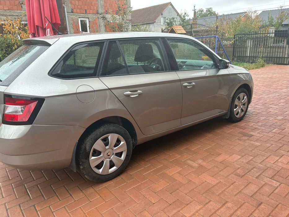 Se vinde Skoda Fabia 1.4 Diesel 2015