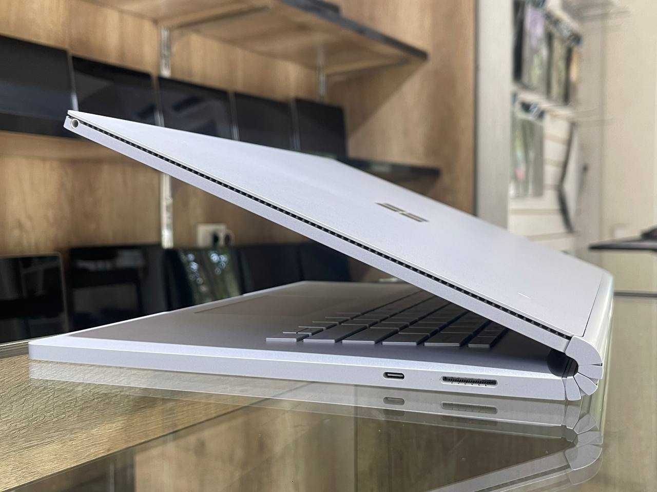Microsoft Surface book 3 CORE i7-1065G7 ram 16 ssd 256 GTX 1660ti 6 gb