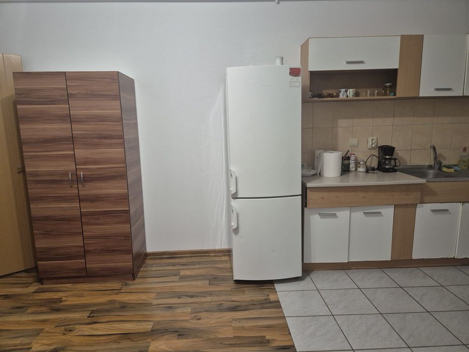 Închiriez apartament 2 camere, 2 balcoane, zona Stejarului, Florești,