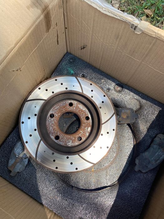 Продам диски перед и суппорта на Лансер 10