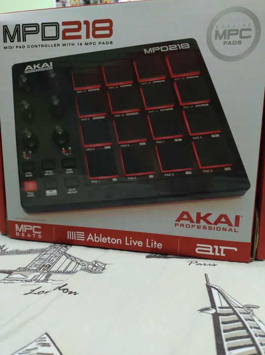 De vânzare Midi pad controller Akai Profesional