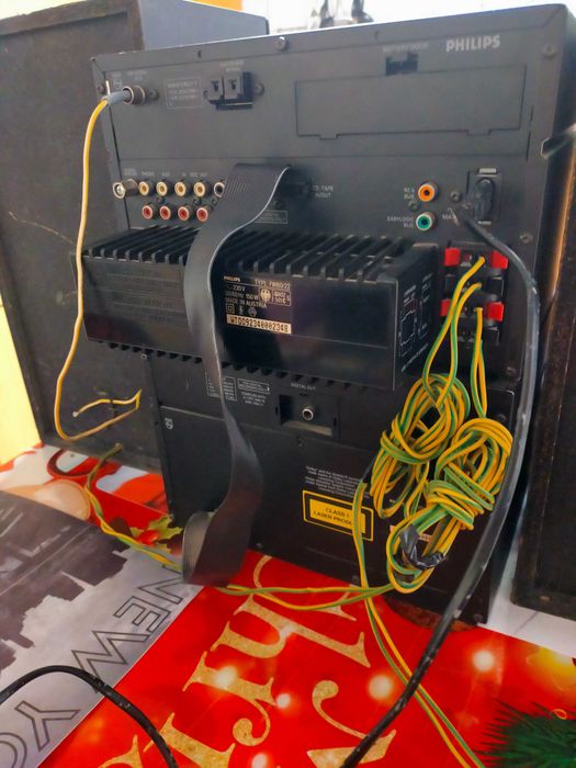 sistem ” PHILIPS cu boxe originale 2x50w.