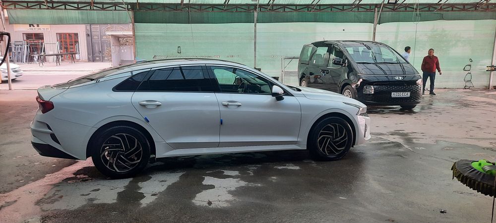 Kia k 5 . 2 позиция 2023 год.