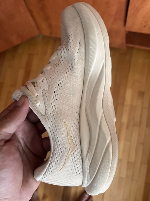 Adidași damă Hoka Rincon 4 – Bej.