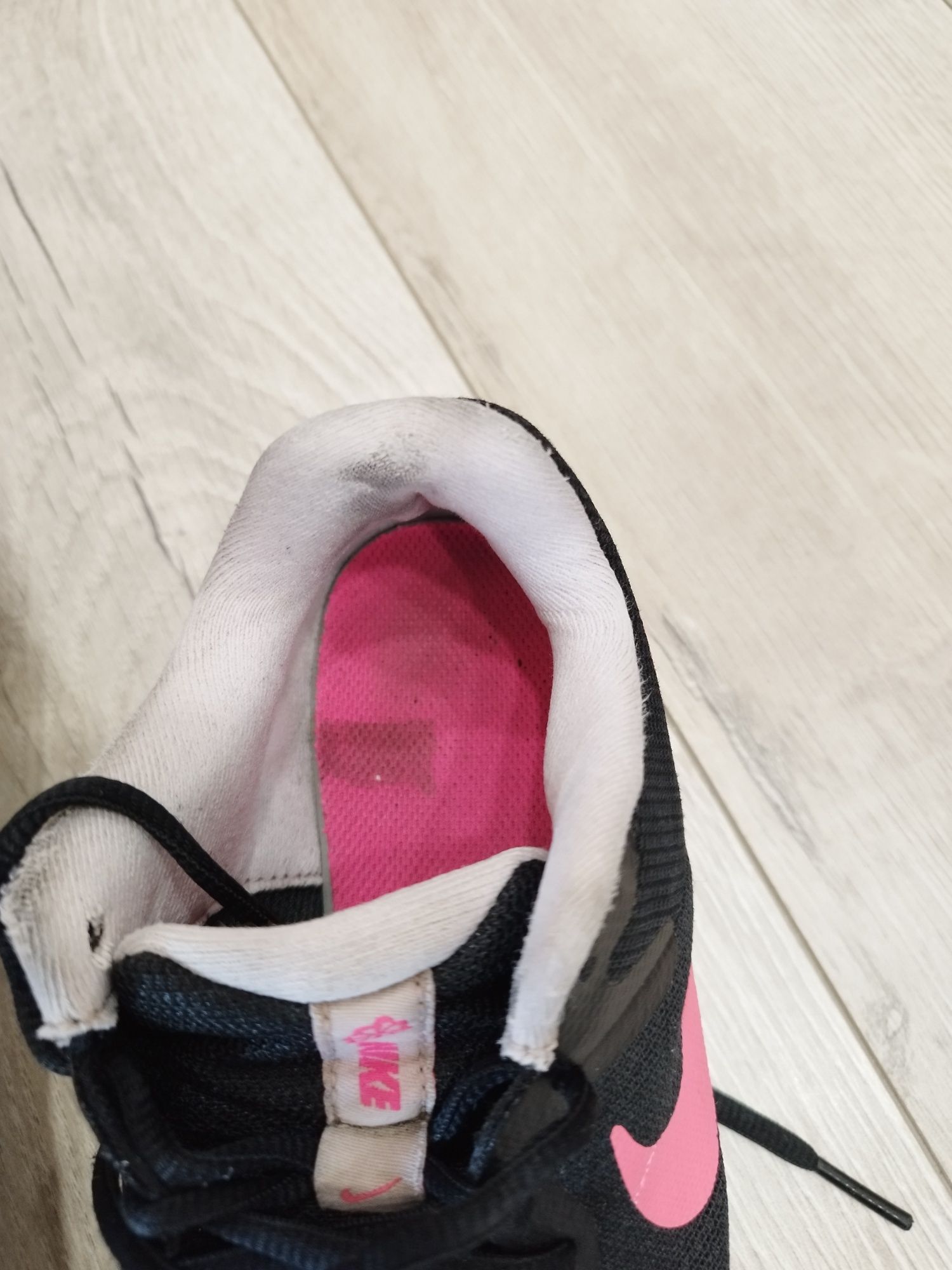 Маратонки Nike  35