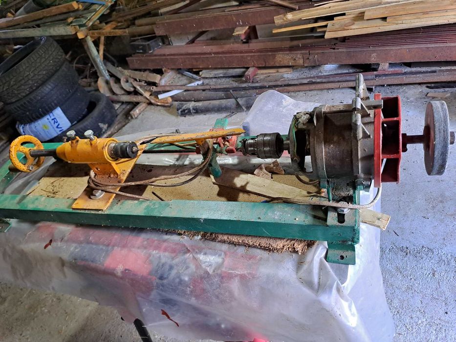 Vând strung pentru lemn