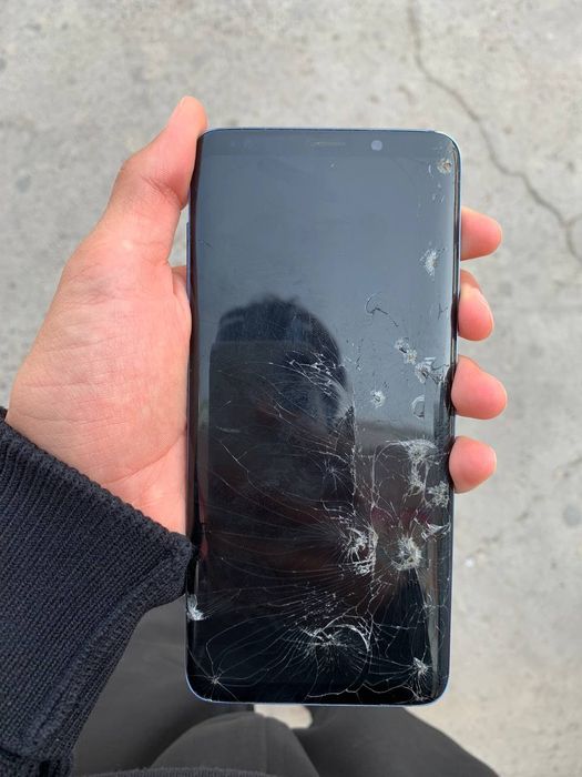 С9+ сломан экран но остальное в идеальное состояние на запчасти торг