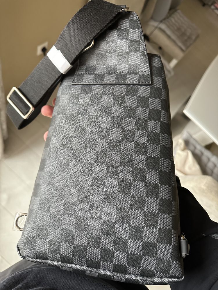 Чанта (slingbag) Louis Vuitton Garphite