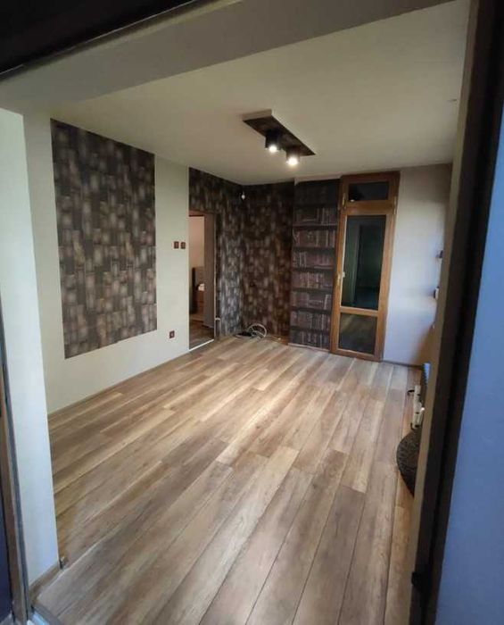 Дава се под наем Тристаен апартамент в София, Студентски град - 120 кв.м за 765 € - Снимка #5