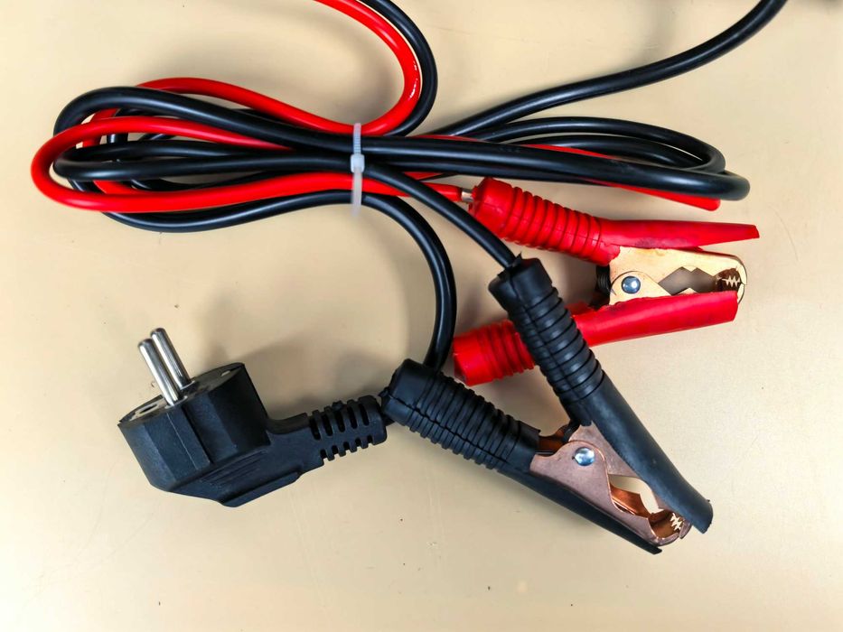 Redresor Flinke 12V 24V profesional 299 lei