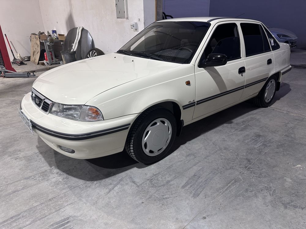 Завод холатда nexia 1 сотилади 2007 сонс люкс кандер