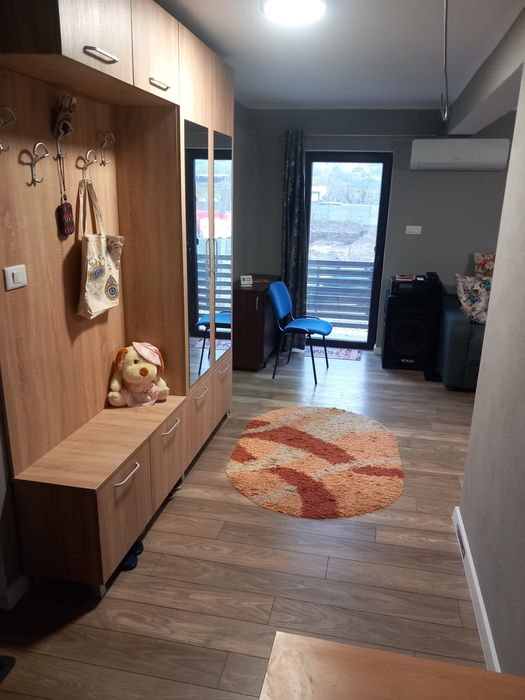 Inchiriez etajul casei pentru Targul de Craciun din Craiova