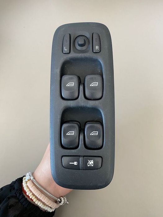 Buton comanda geamuri Volvo S60 S80 V70 XC70 XC90 30746074