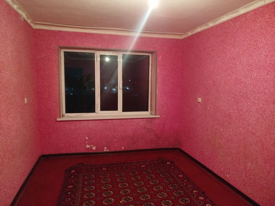 1 xonali kvartira sotiladi