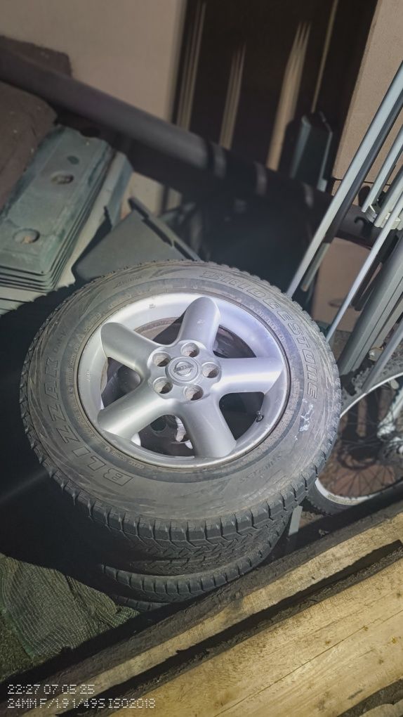 Гуми с джанти за Nissan X trail T30