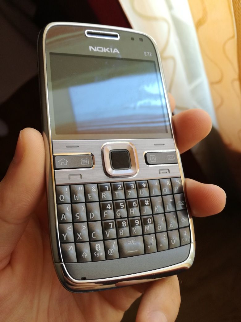 Nokia E72 excelent, de colectie