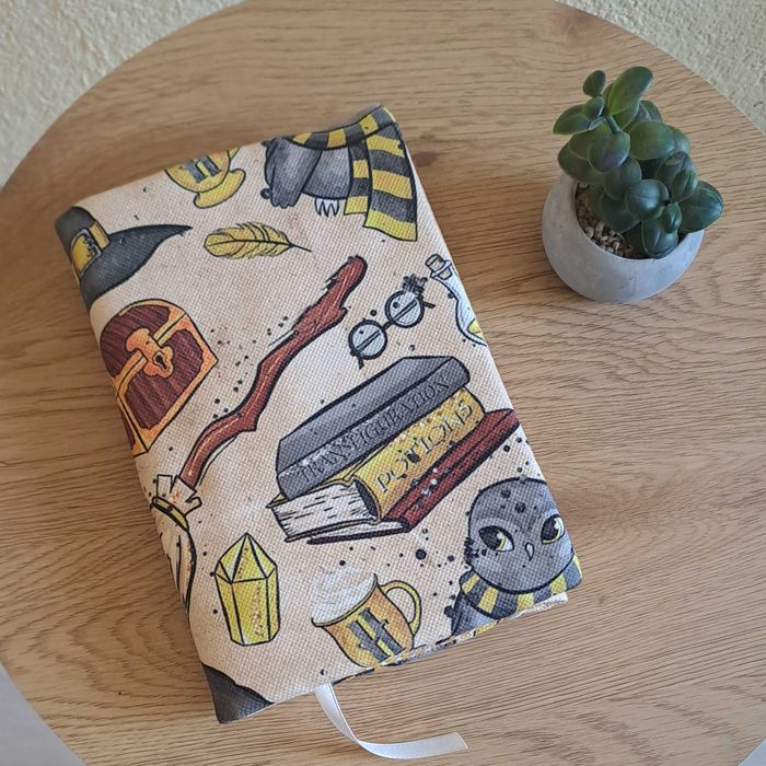 Подвързия за книга, дреха за книга