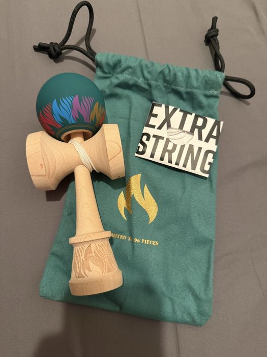 Sweets Centennial Kendama