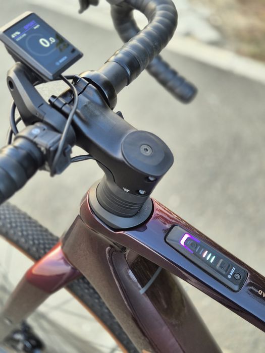 Bicicleta electrica cube nuroad carbon 2024