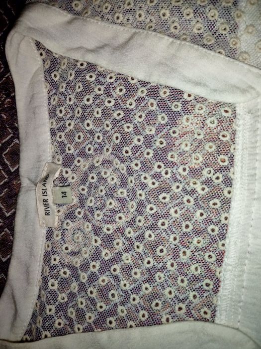 Ie populara mărimea 40 purtata o data