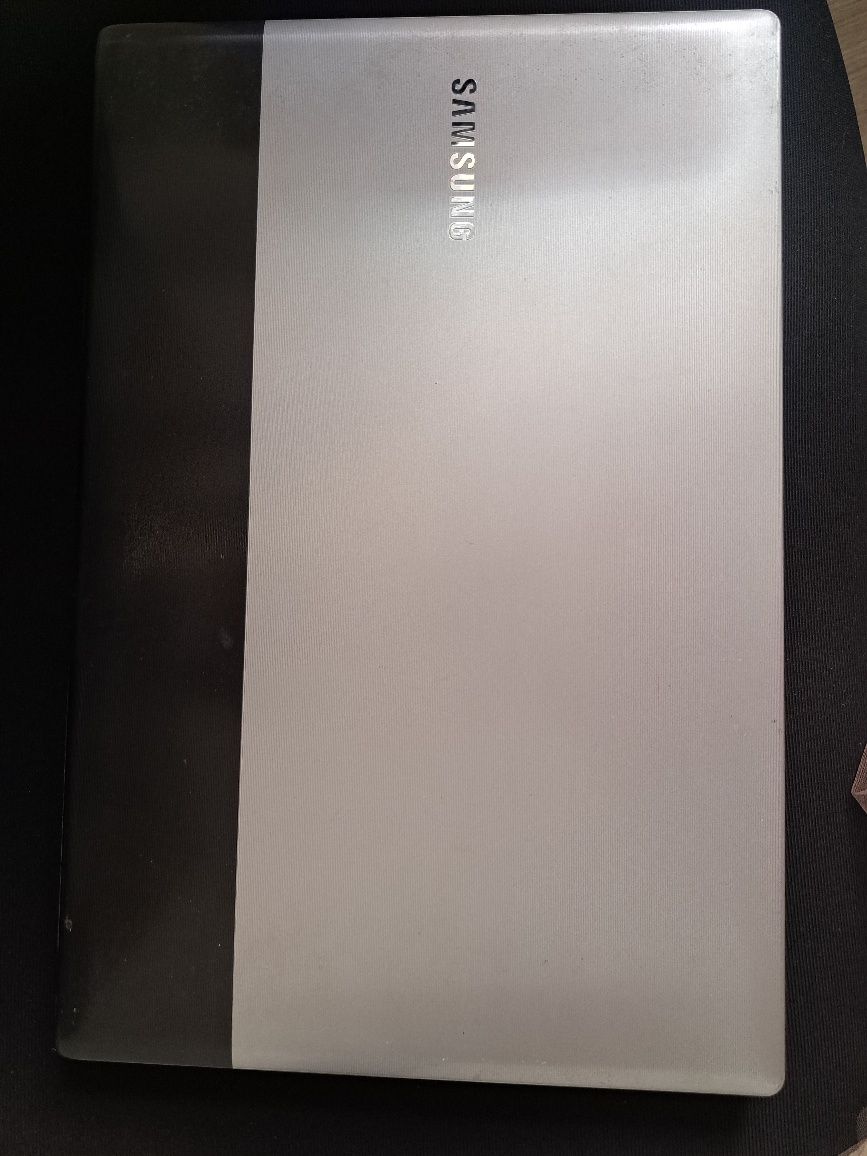 Лаптоп Samsung RV518-SO2BG
