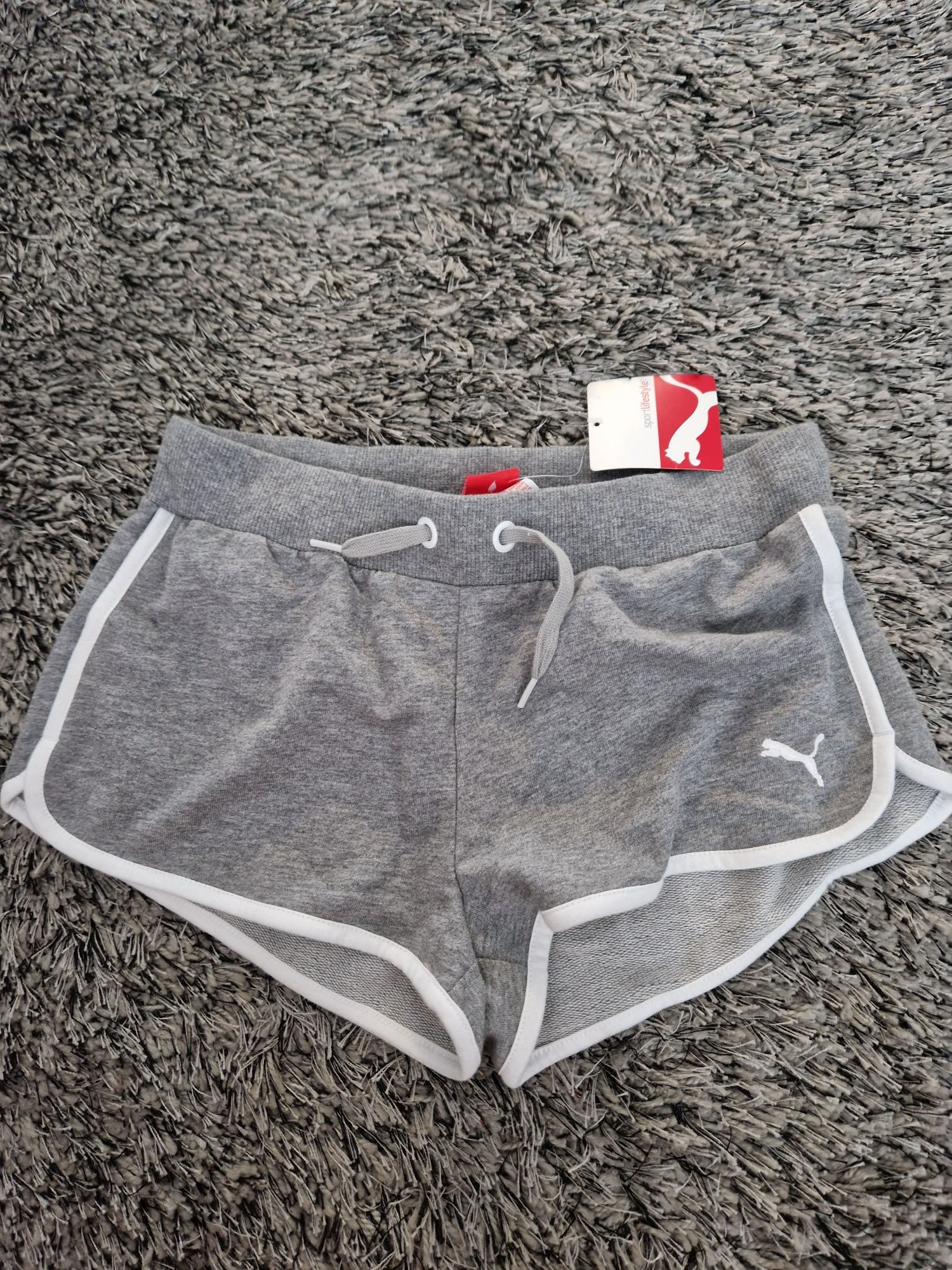 Дамски панталони  Nike и Puma оригинални Нови