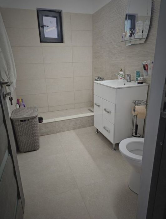 Vând vilă  2023 361mp teren ultracentrala Băile Olănești