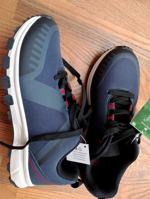 продавам чисто нови маратонки