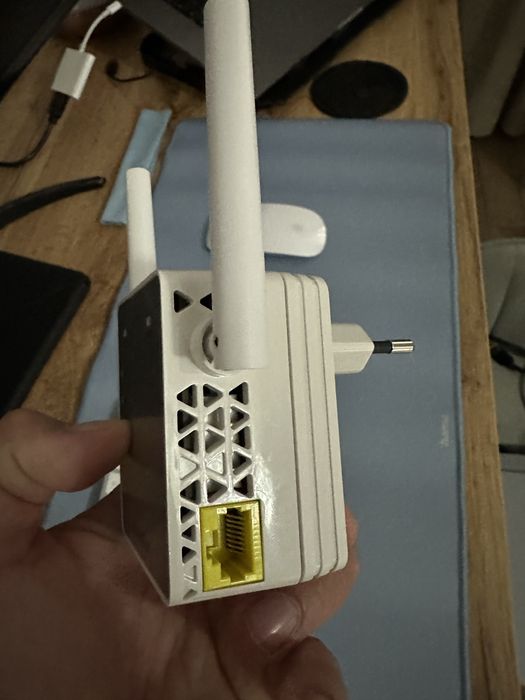 Repetitor WiFi / Range Extender NetGear EX3700, AC 750, 802.11 n/ac