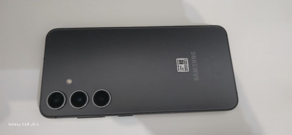 Samsung S24 - ram 8GB - spatiu stocare 128 GB