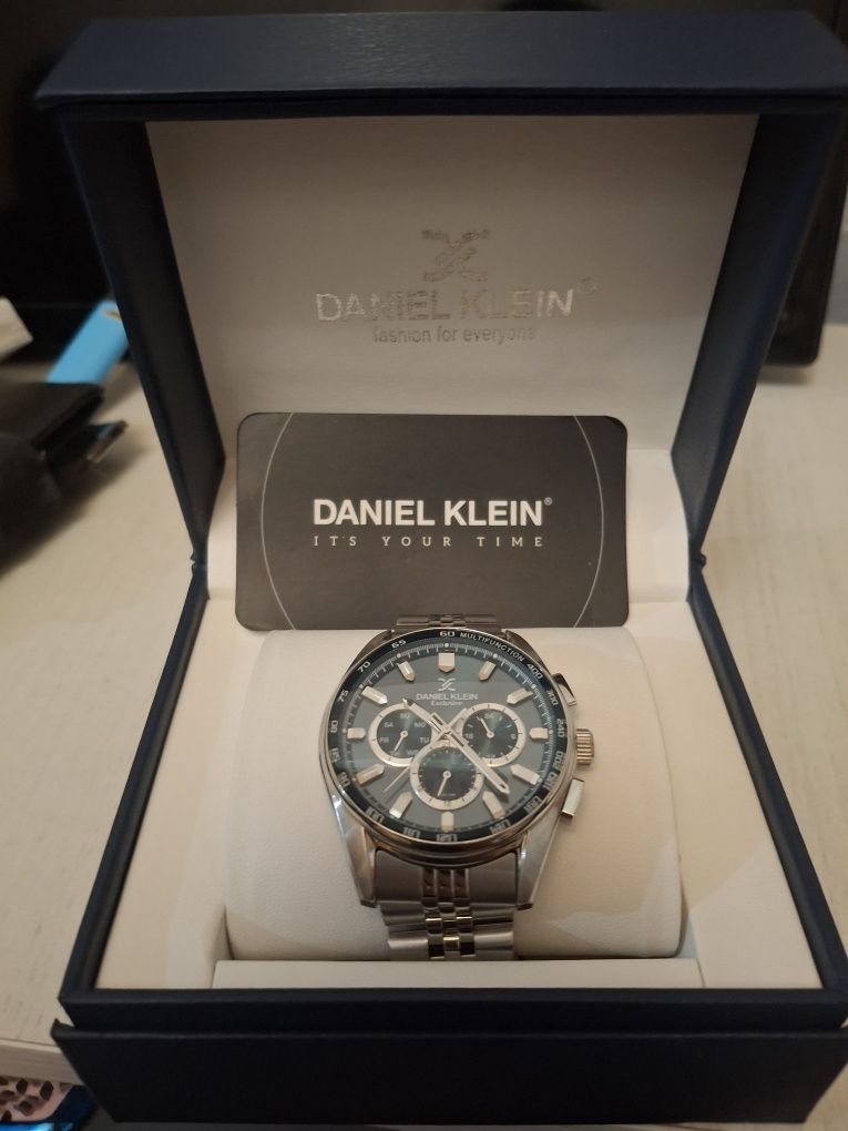Часы Daniel Klein
