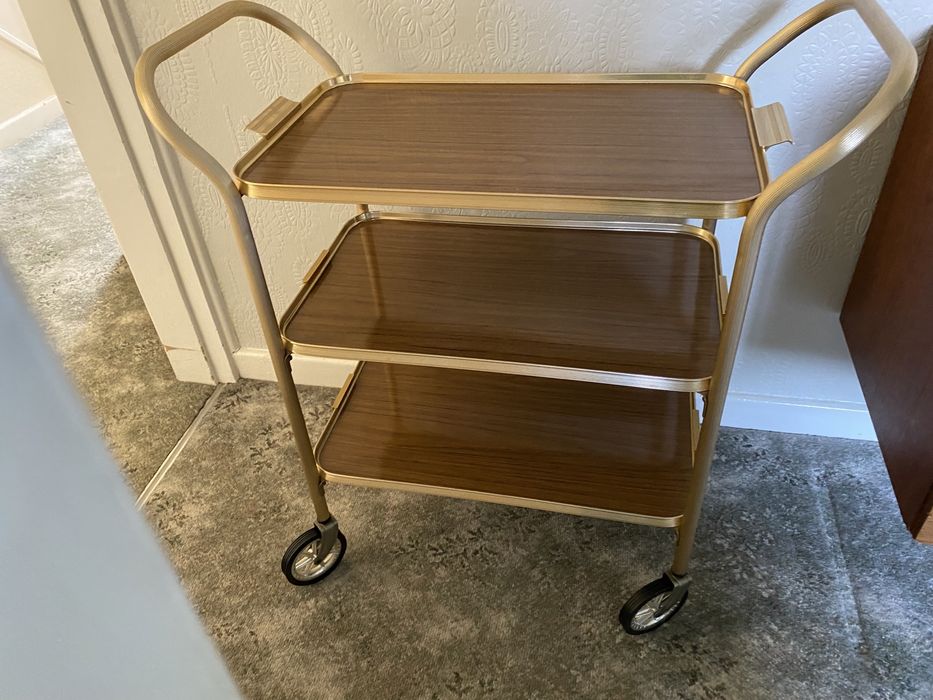 Masuta  / Gheridon cu role