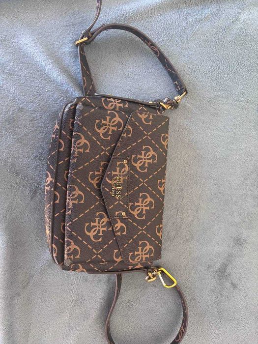 Оригинална дамска чанта Guess – 80 лв