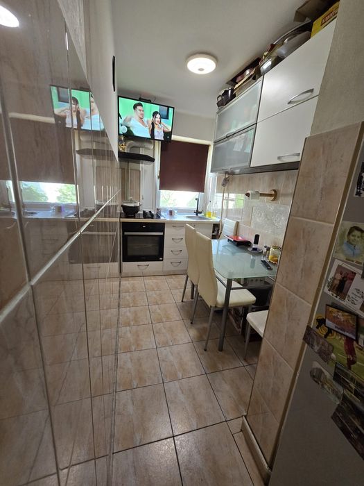 Inchiriez regim hotelier apartament 2 camere Craiova Targul de Craciun