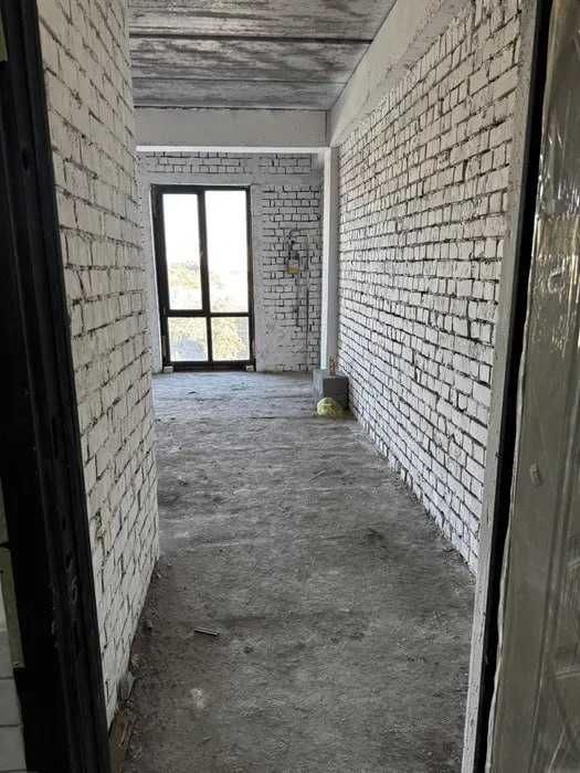 3-комнатная квартира в Ц-5, в кирпичном доме Площадь: 117.77 м²;