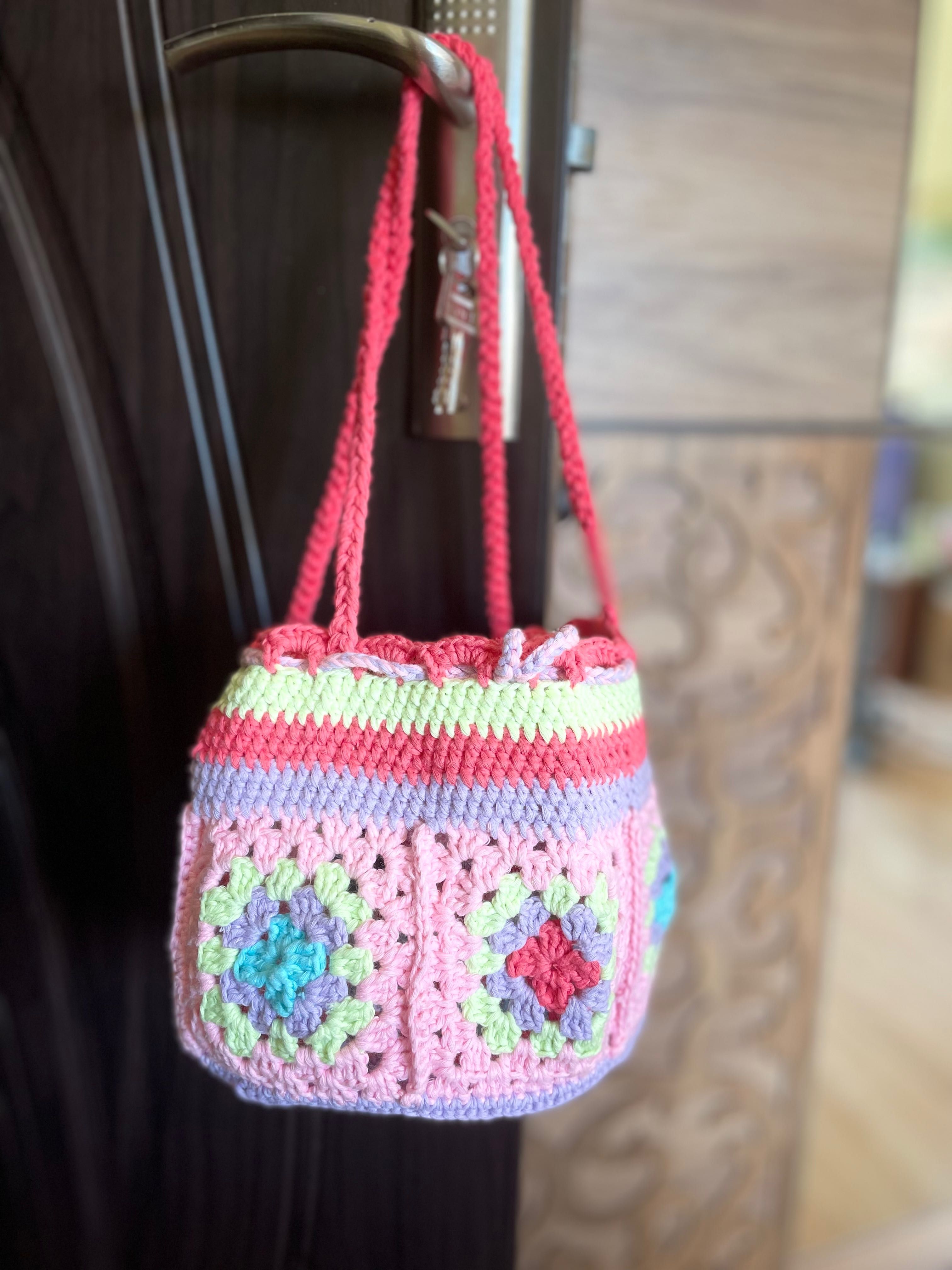 Плетена чанта на една кука- ръчна изработка
